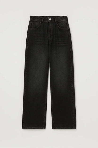 Jeans ampi con taglio dritto a vita alta