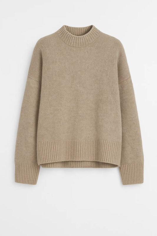 Maglione a collo alto con taglio dritto
