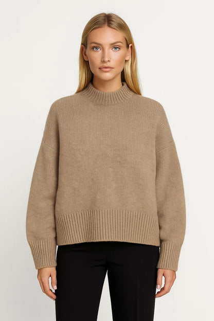 Maglione a collo alto con taglio dritto