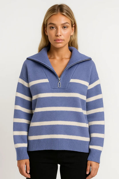 Maglione a righe con zip e colletto alto