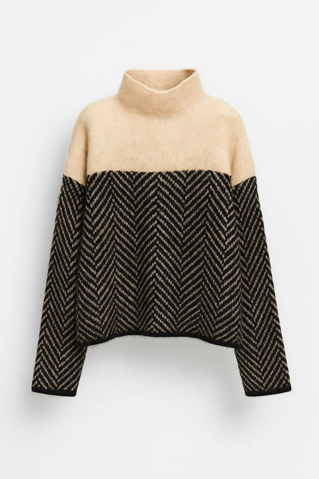 Maglione con collo alto e motivo a spina di pesce