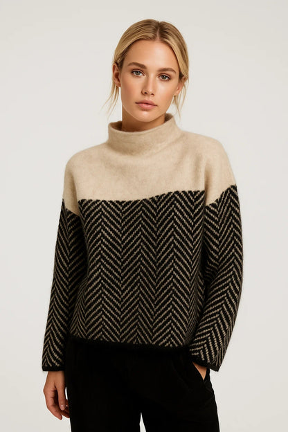 Maglione con collo alto e motivo a spina di pesce