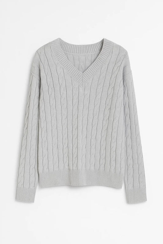 Maglione con scollo a V e lavorazione a trecce