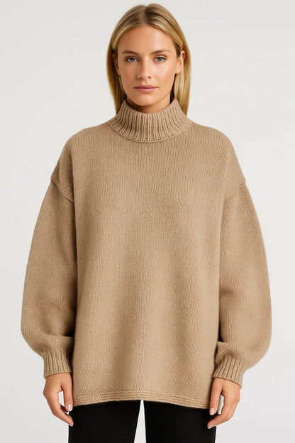 Maglione oversize a collo alto con maniche lunghe