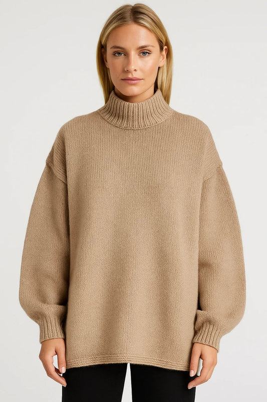 Maglione oversize a collo alto con maniche lunghe