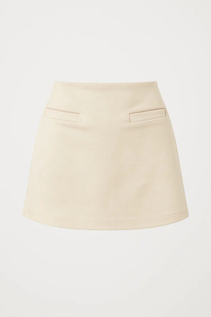Minigonna con tasche decorative