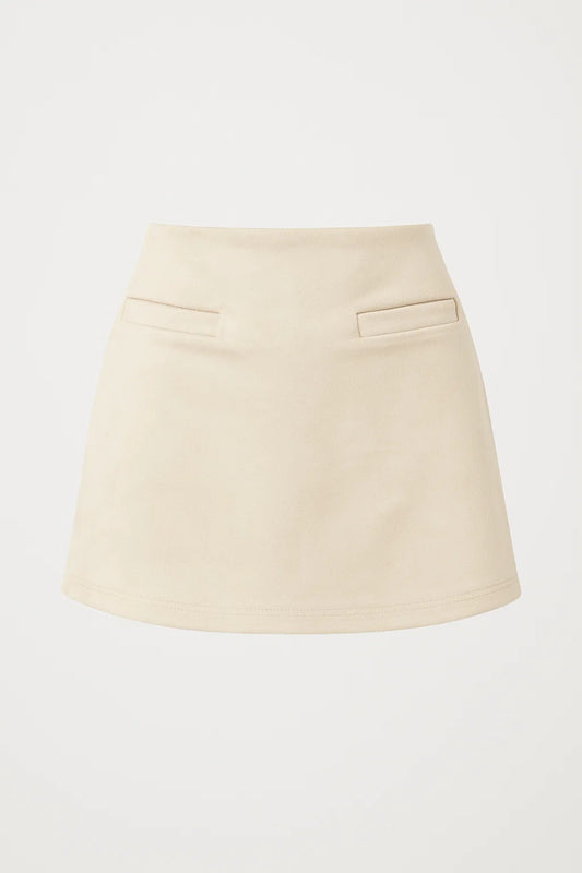 Minigonna con tasche decorative