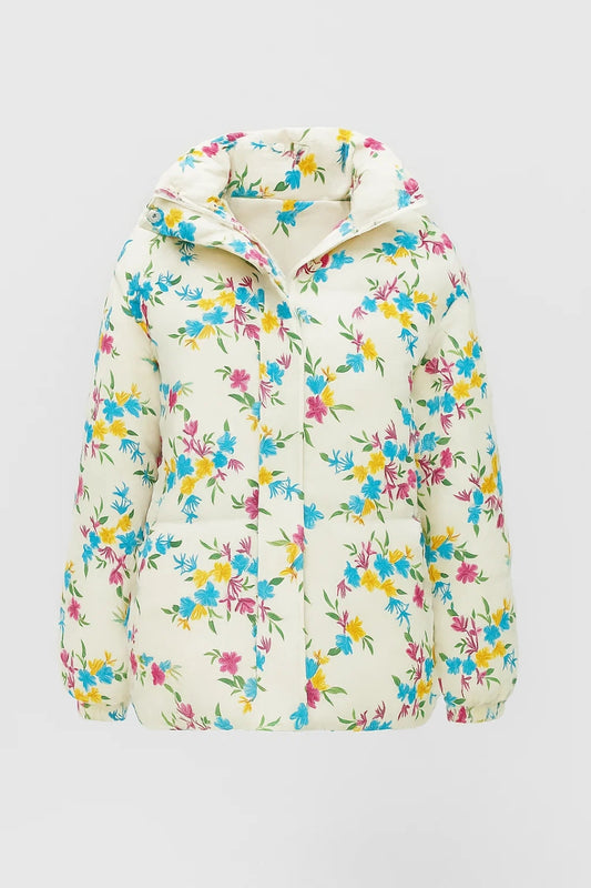 Piumino imbottito con fantasia floreale | Colore e calore per l’inverno