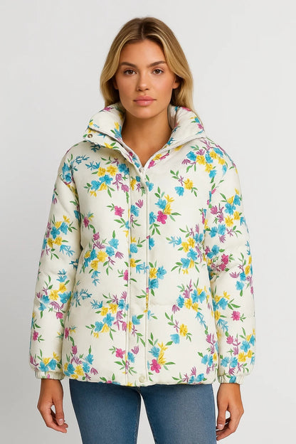Piumino imbottito con fantasia floreale | Colore e calore per l’inverno