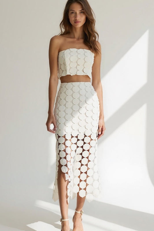Set due pezzi elegante con top a fascia e gonna traforata | Design geometrico e moderno
