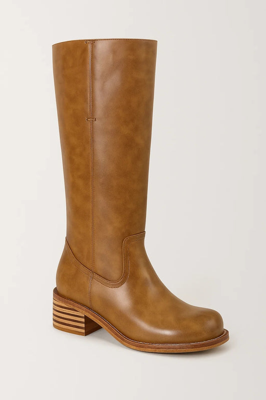 Stivali alti con tacco basso e punta arrotondata