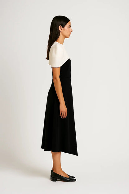Abito Midi Bicolore | Nero e Bianco | Taglio Asimmetrico Elegante