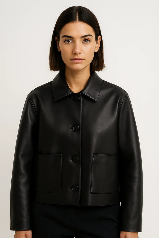 Giacca corta in ecopelle nera | Look minimalista e moderno