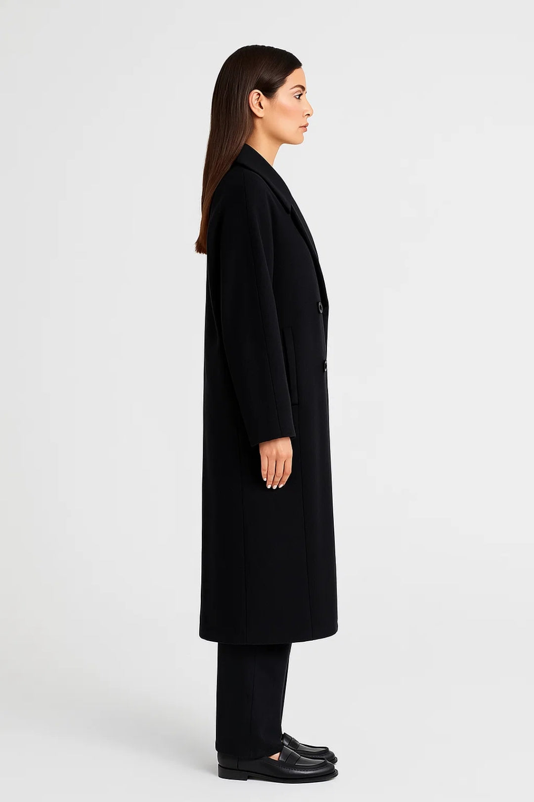 Cappotto lungo doppiopetto con revers classici