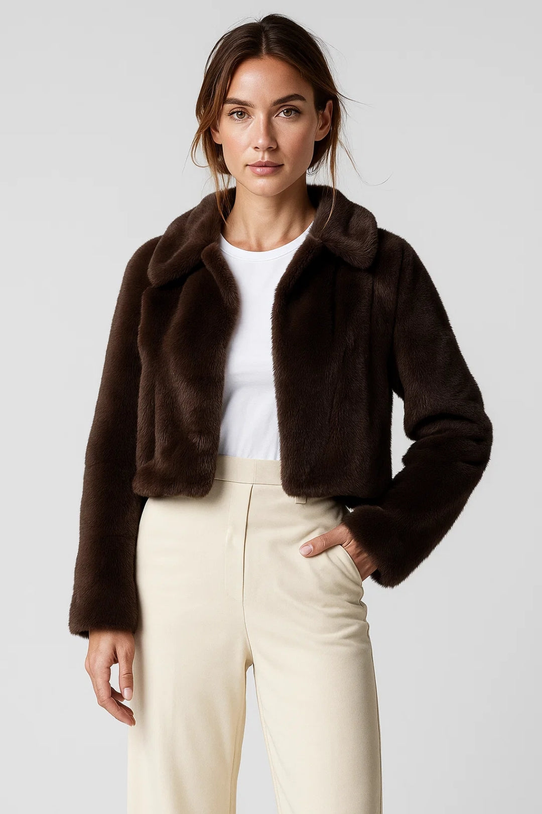 Giacca corta in eco pelliccia marrone | Elegante e calda per l'inverno