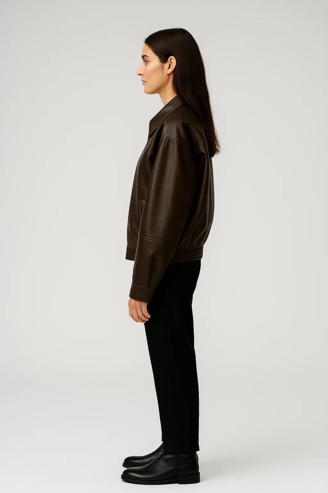 Giacca corta in ecopelle con zip | Disponibile in nero e marrone