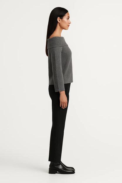 Maglione elegante con scollo a barca e maniche lunghe