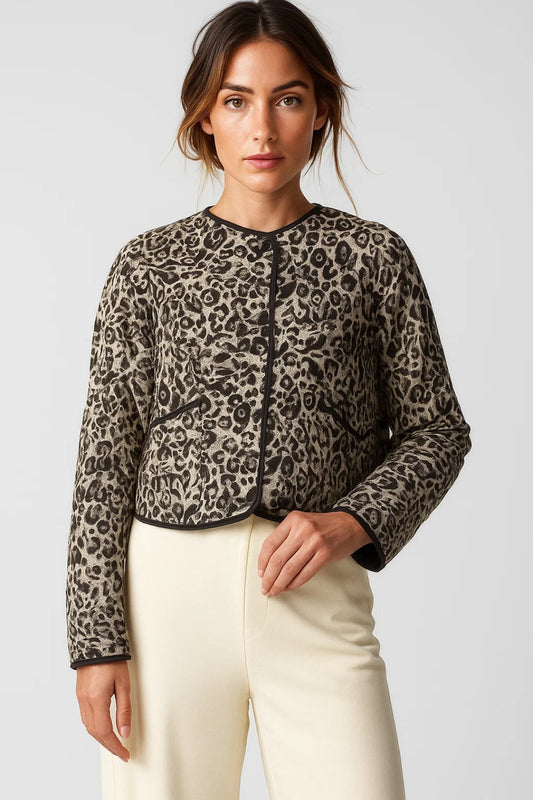 Giacca corta con stampa animalier | Stile audace e moderno