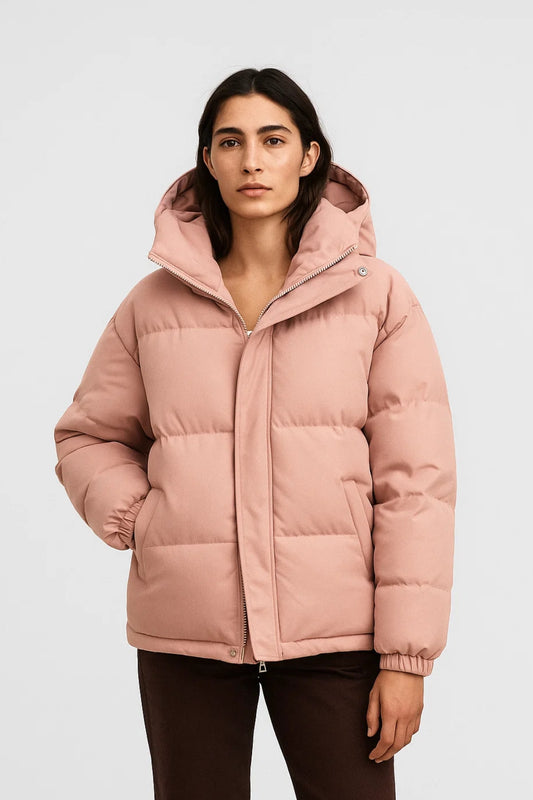Piumino imbottito con cappuccio | Disponibile in verde salvia e rosa cipria