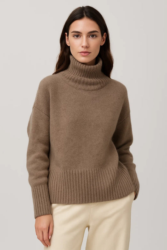 Maglione a collo alto in maglia soffice | Taglio morbido | Colore caffè