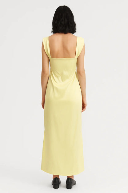 Abito da sera lungo con spalle scoperte | Eleganza romantica